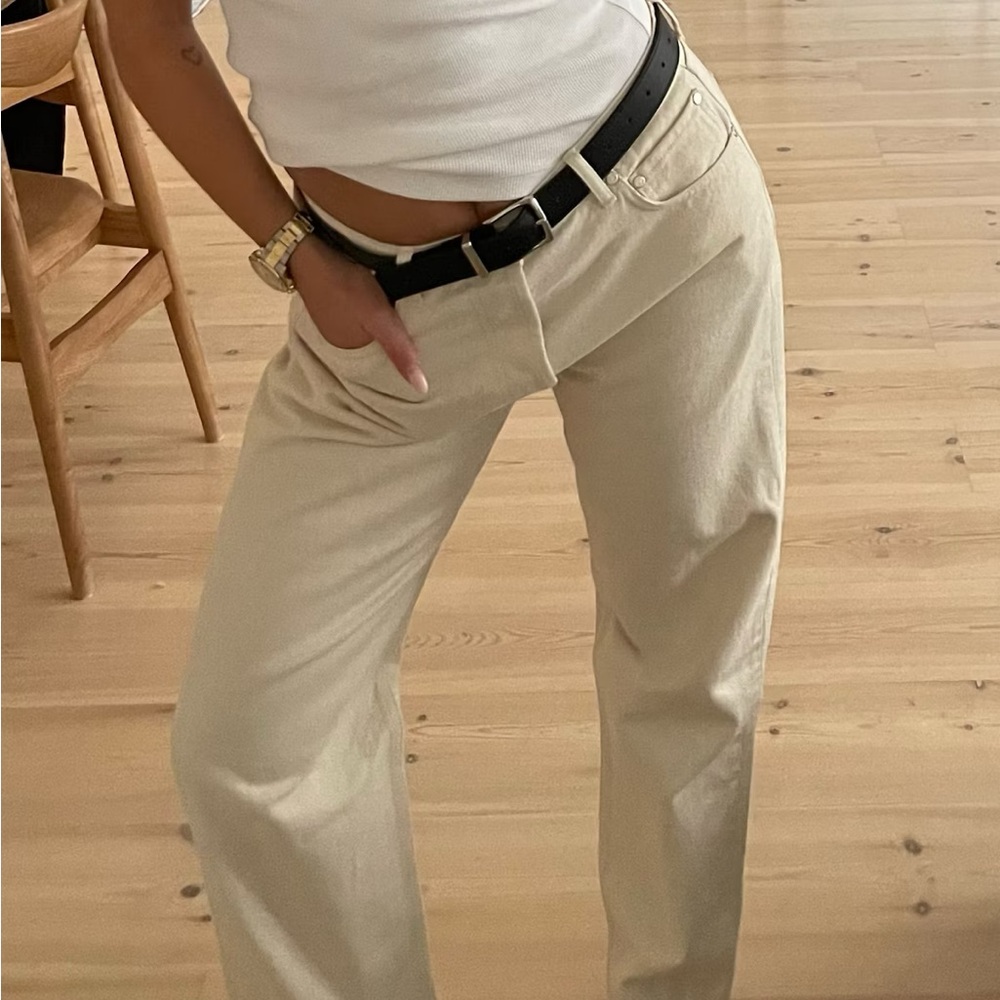 Djerf Avenue Relaxed Jeans in Cream